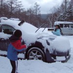 雪かき体験　車の雪降ろし